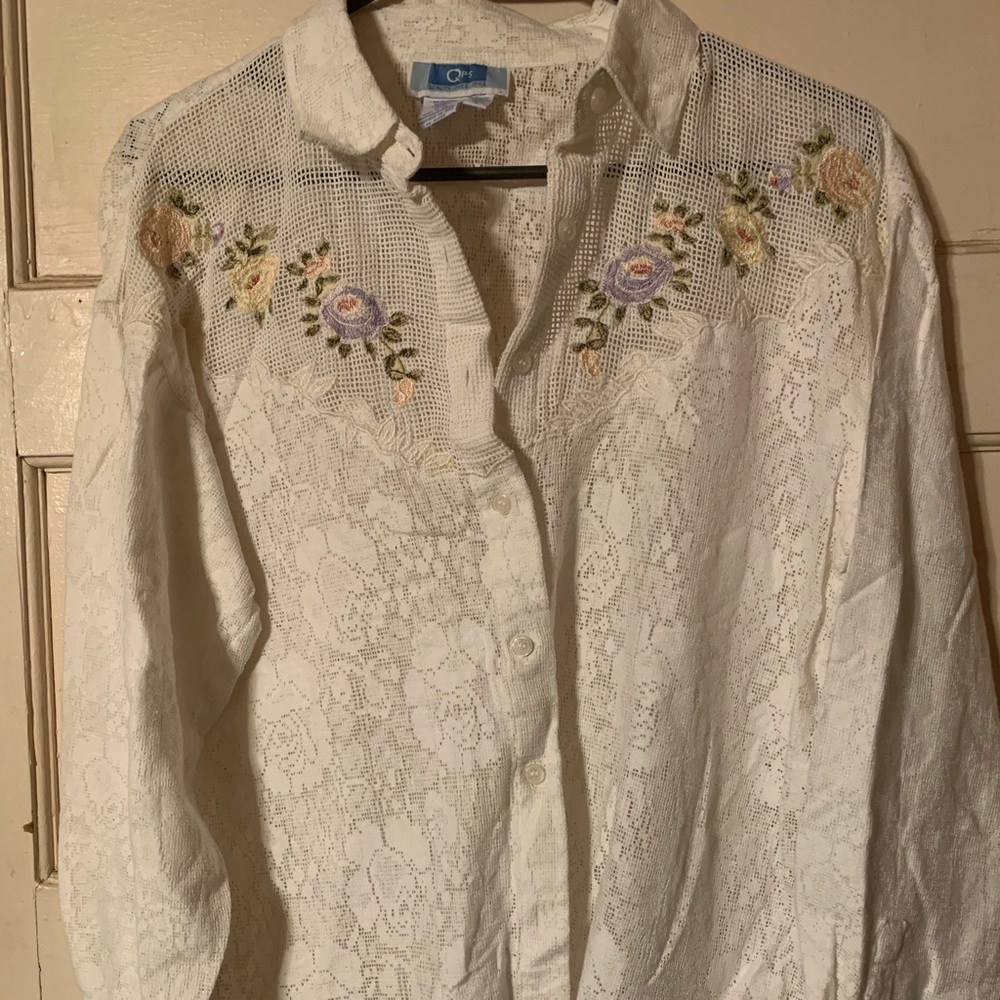 Vintage 90s embroidered button top